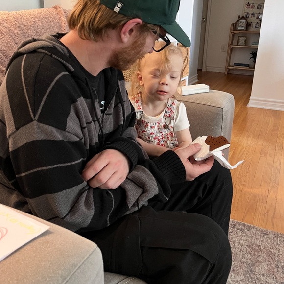 Meet your Posher, Bailey - Picture 2 of 2